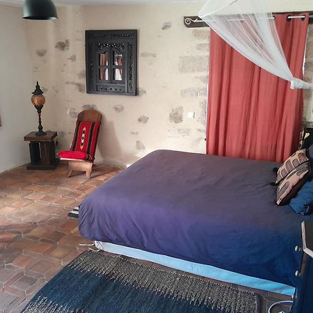 アンボン Les Loges De Yoff Bed & Breakfast エクステリア 写真