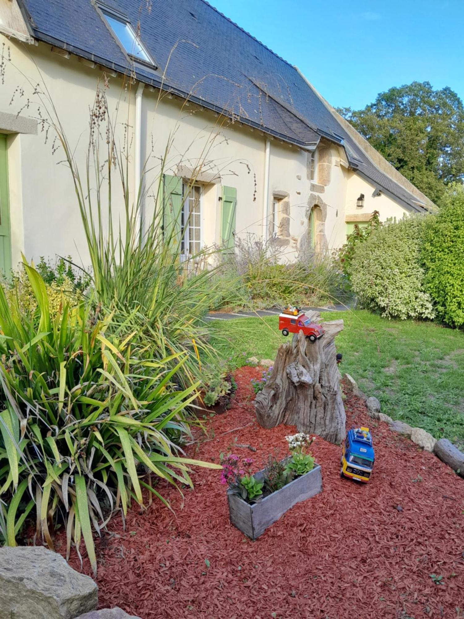 アンボン Les Loges De Yoff Bed & Breakfast エクステリア 写真
